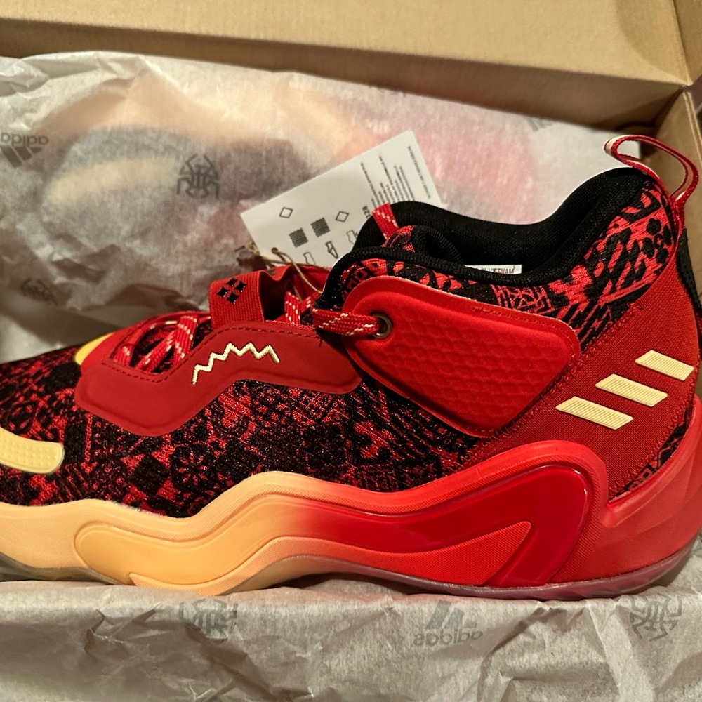 Adidas D.O.N Issue #3 Size 12